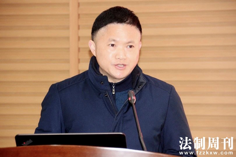 3_ 县政府副县长宋化丽主持活动.jpg